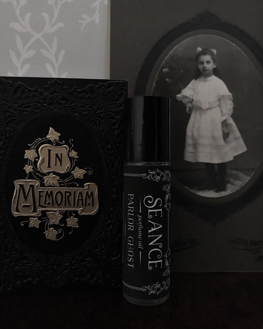 Parlor Ghost - Black tea, Bergamot, Lavender